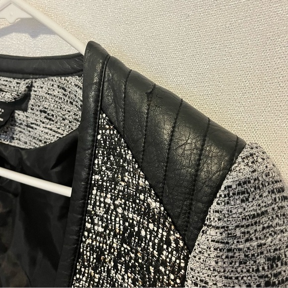 H&M women’s faux leather and tweed jacket with exposed zipper & low neck. Size 6 - Picture 4 of 8